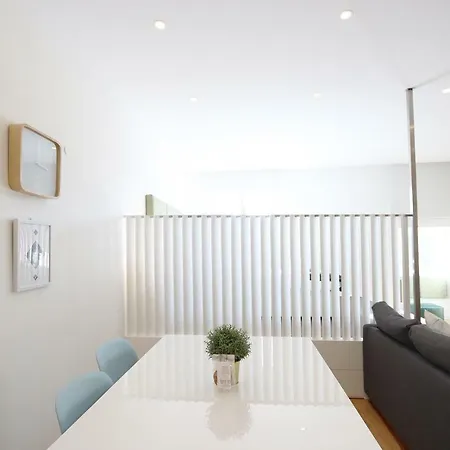 Hm - B Studio Mercadores 4g Oporto